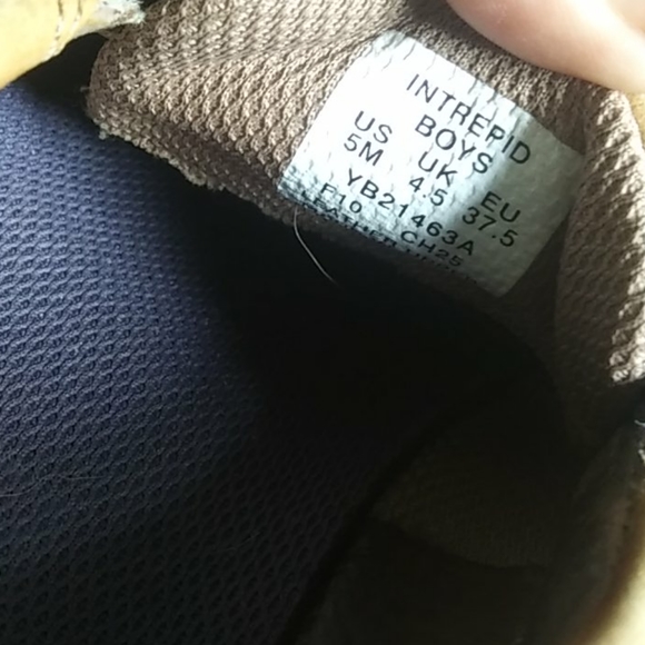 boys size 5 - Picture 7 of 8